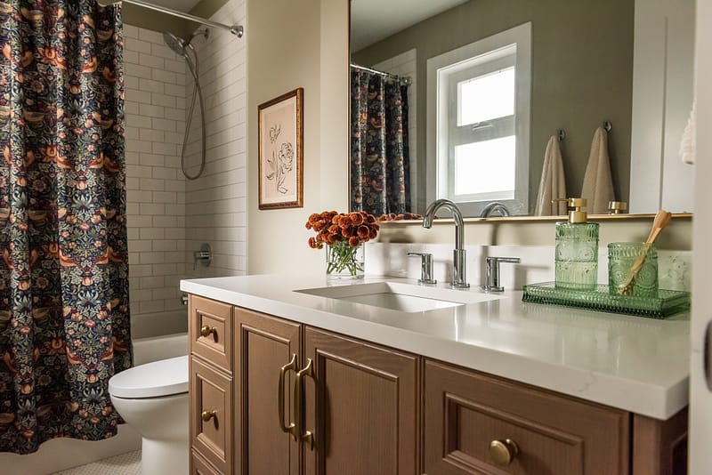 transitional kids bathroom, pops of colour, wood vanity